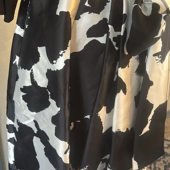 R & M Richards Collection Hi - Lo Black and White Dress - Picture 8 of 9